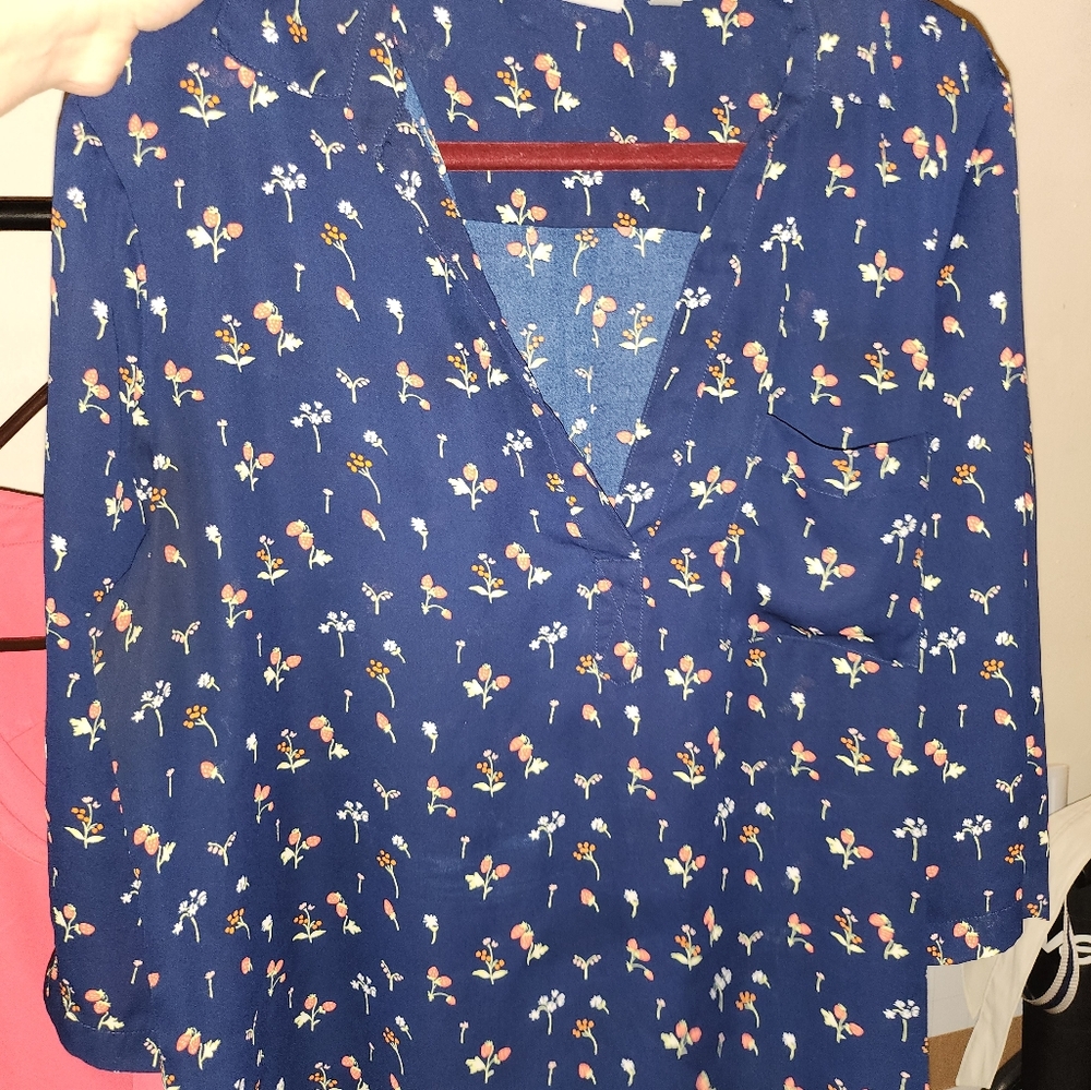 New York and company Blouses in assorted colors, perfect Officewear in Size XL